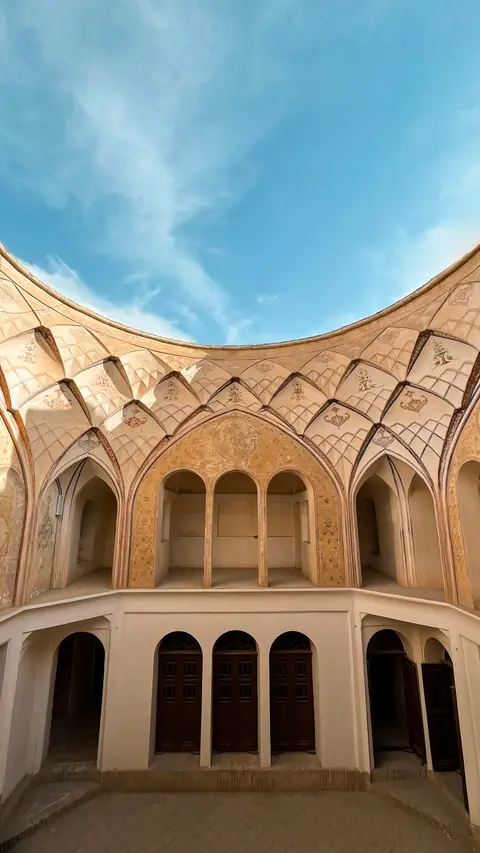 اجاره اقامتگاه بومگردی دوخوابه حیاط‌دار بومگردی ستاره‌ها